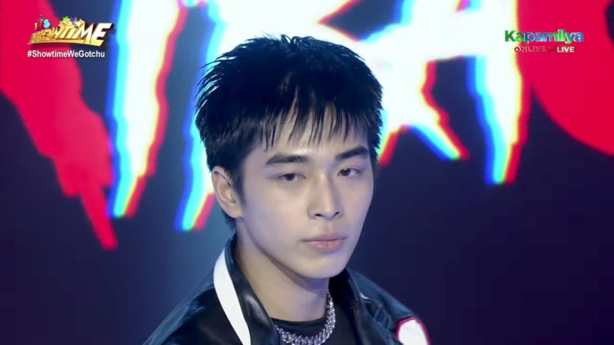 dailyjayvz's tweet photo. Ang gwapo nito. Sino to? #ItsShowtimeGnaG #BGYO https://t.co/pfXPOjszKt