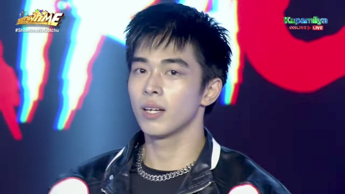dailyjayvz's tweet photo. Ang gwapo nito. Sino to? #ItsShowtimeGnaG #BGYO https://t.co/pfXPOjszKt