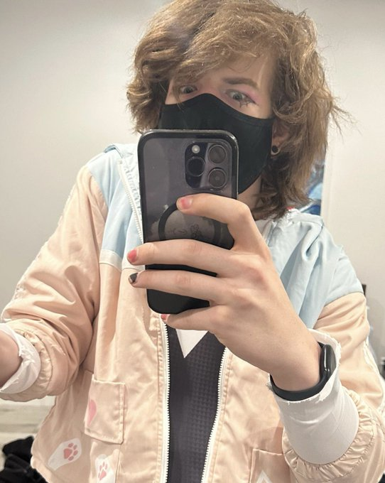 day • genloss 4 streamer awards on Twitter "the universe has existed