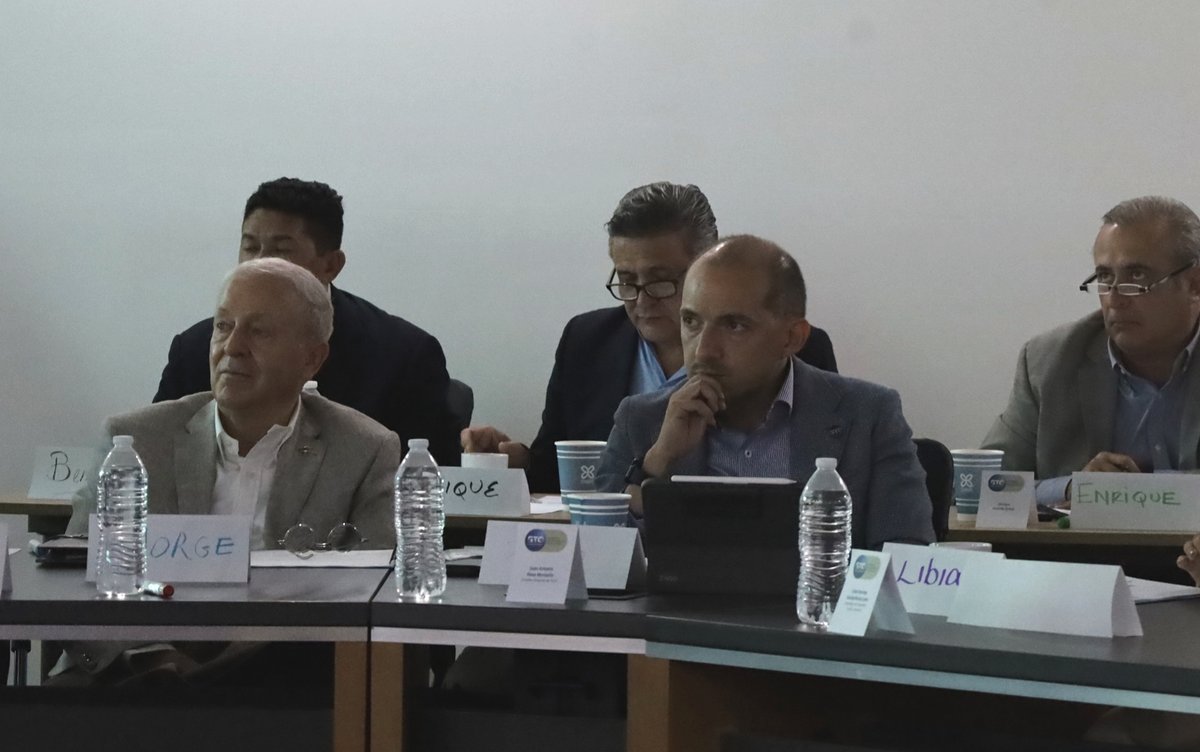iplanegente's tweet photo. Como parte del proceso de actualización del #PlanGTO, iniciamos con el primer taller de análisis sistémico con el grupo de acompañamiento ciudadano, para profundizar en diversos temas que son clave para el desarrollo futuro de Guanajuato.  #CreaFuturo #LevelGTO2050 https://t.co/yEYILHJMRC