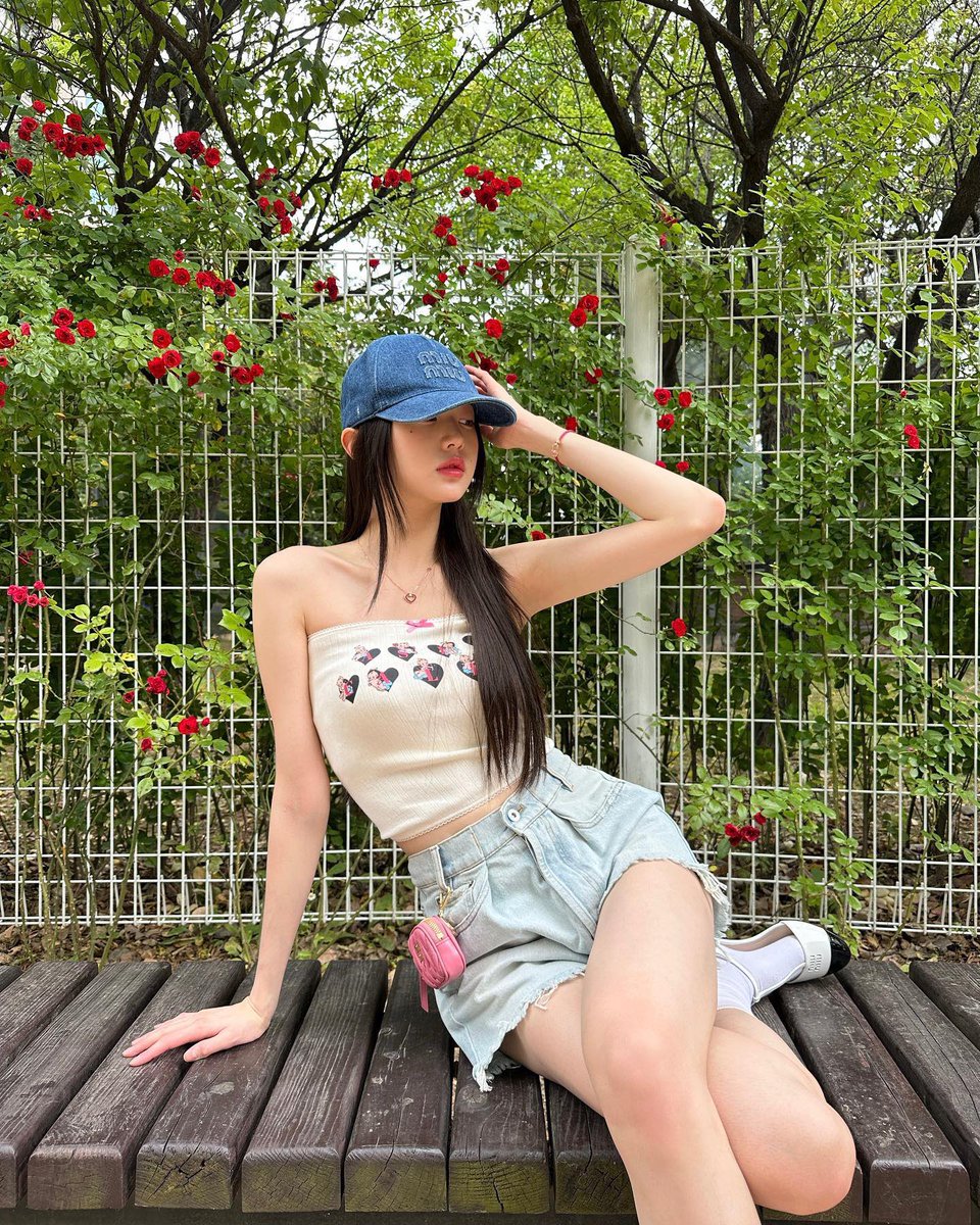 ivepics_'s tweet photo. wonyoung instagram update https://t.co/lFjYMM5iMu