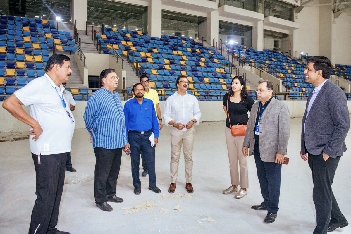 Delegates from @afiindia including President @Adille1, Planning Committee Chairman, Shri Lalit Bhanot, Sr V P, @afiindia, Ms.@anjubobbygeorg1 and Treasurer, @afiindia, Dr Madhukant Pathak visited the upcoming India’s 1st indoor athletics stadium at Kalinga Stadium. Secretary…