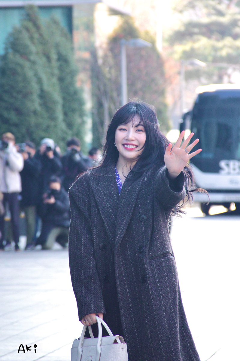 joyisthetics's tweet photo. SHE’S BACK TOMORROW 🥹 https://t.co/hhBrrFGJLm