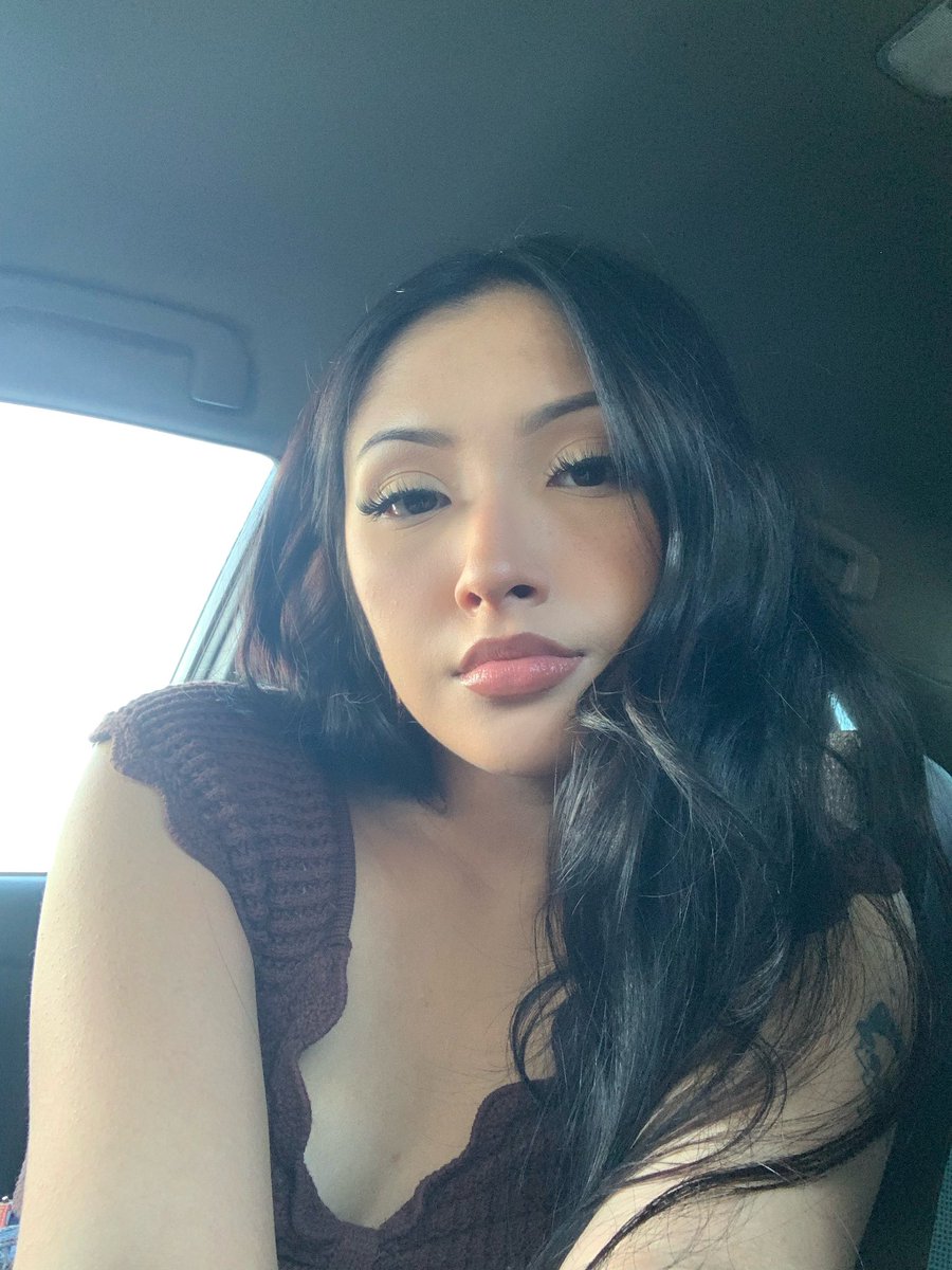 isabelrosalesss's tweet photo. feelin cute 🤎 https://t.co/45CkKZhjo0