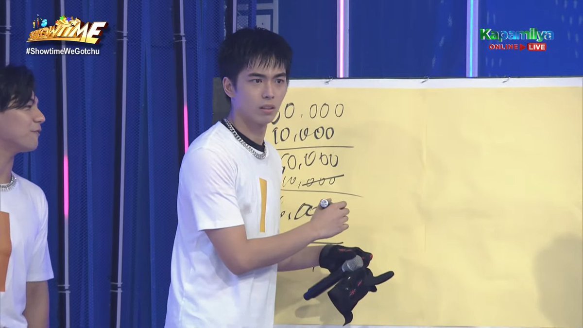 bumabgyo's tweet photo. may potential to be a meme si @bgyo_gelo dito

ITS BGYOtime NA
#ShowtimeWeGotchu
#BGYO @bgyo_ph https://t.co/cHv5HR7dfW
