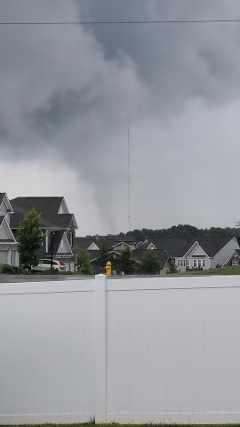 DanceMott's tweet photo. @wxbrad @NWSGSP @wcnc In Concord area https://t.co/wHWtUw5OyW