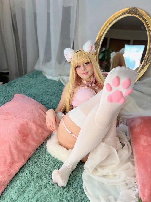 3 pic. Buenas noches gatines de twitter ? 
1,2,3 o 4? 
RT si me besarías las patitas de michi ????? https://t