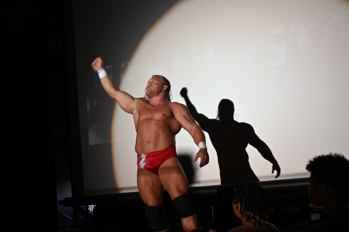 jaividalfangirl's tweet image. My shots of @alexhammerstone from #fsw14