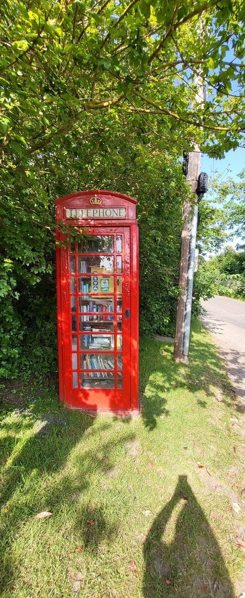 Book exchange, Hollington, Ashbourne #TelephoneboxTuesday #BookExchange