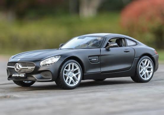 @PcBilesenleri Ben AKP li Milletvekili olsam (Allah korusun) Mercedes AMG GT den aşağısına binmezdim 😂