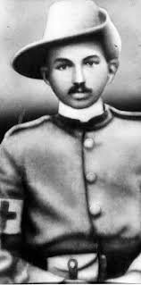 BattaKashmiri's tweet photo. Did you know that Gandhi was given a rank of Sergeant Major for raising service corps to render medical aid to the British troops. He was awarded Kaiser-e-Hind  by the British Government for his services during the Boer War (1899-1902). https://t.co/RJIJKynk84
