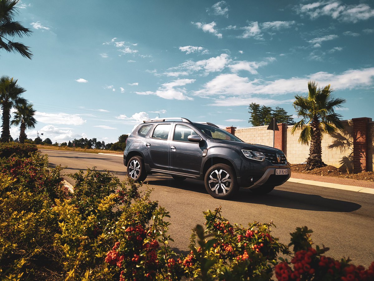 OtsileJK's tweet image. This week I'll be dusting our fuel worries away as I get behind the wheel of the Renault Duster Intens 4x2.

It's powered by a 1.5L diesel engine making 80kW/250Nm and paired to a 6-speed dual-clutch gearbox. It has a claimed fuel-consumption of 4.8l/100km.

Priced from: R367,999
