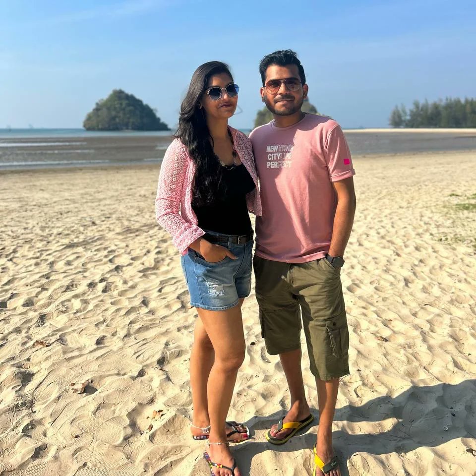 Happy clients🥰

Mrs & Mr Ankit Jaiswal🥰

Location: Thailand🇹🇭

#holidaytram #holiday🚂 #holiday #Holidays #holidayseason #holidayvibes #ShaVik #shavik #shavikhospitality #shavikhospitalityservices #thailand🇹🇭 #thailandtravel #thailand #thailandtrip #phuket #krabi #mayabay