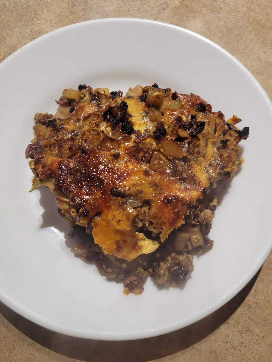 SoonLeeNZ's tweet image. Non-trad Bobotie, no sultanas, &amp;amp; adding kohlrabi, &amp;amp; using up old chutney (dried up due to loose lid).#Foodtime #CookingDiary @CheckpointRNZ @lisaowennz #CookingWithCheckpoint #CookingWithLisa