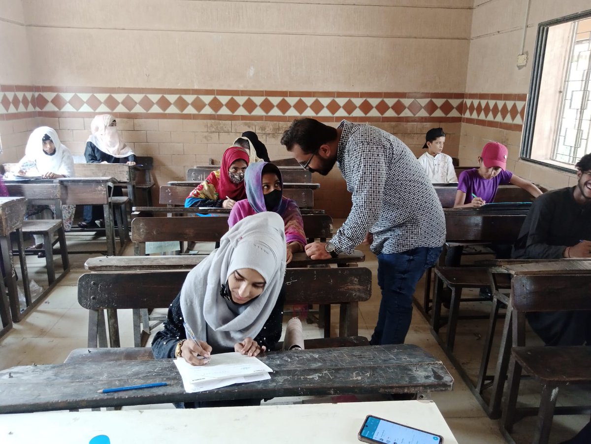 AqalJica's tweet photo. Last Minute Revisions
Roll Number Slips
Examination Halls
Invigilators
Question Papers
All happening as the Final Term #Examination for the #ALP #MiddleTech Program for Semester 1 commence across Pakistan
#aqaljica #jicapakistan #SDG4QualityEducation https://t.co/HsIWbIE2G7