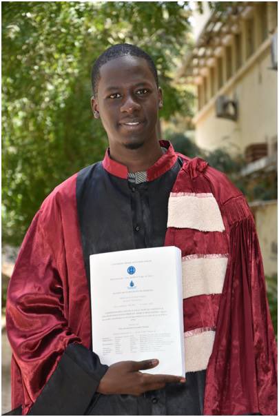 UCAD_Senegal's tweet photo. #DISTINCTION🎓
Djim Mouhamadou L. Diongue chercheur postdoctoral en Hydrogéologie lauréat Prix de la Meilleure Thèse 2023
Décerné par l'Académie Nationale des Sciences et Techniques du Sénégal #ANSTS
#ucad fière félicite vivement cet ambassadeur
#kebetu #compublique #qualite_eau https://t.co/00FYWK2zij