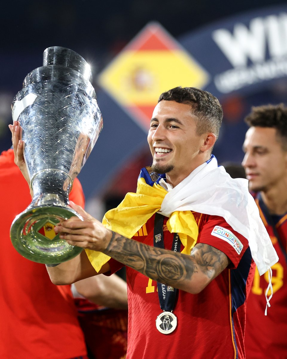 Yeremy Pino 😁🏆

@VillarrealCF || #UEL