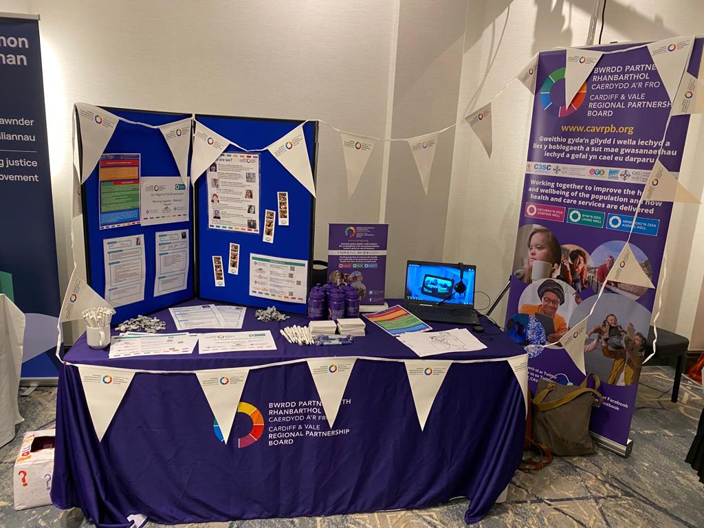 Meet the team at #Adfest today: Stacey, Susie, Joanna, Dylan, Paula, Colleen, Eve and Gruffyd from <a href="/CV_UHB/">Cardiff and Vale University Health Board</a>, <a href="/SwanseabayNHS/">Swansea Bay NHS</a> <a href="/cardiffcouncil/">Cardiff Council</a>  <a href="/VOGCouncil/">Vale Council 🏴󠁧󠁢󠁷󠁬󠁳󠁿🇺🇦</a>. Working together to promote the benefits of employing people with LD.

Read more cavrpb.org/how-we-work/re…

#LDWeek