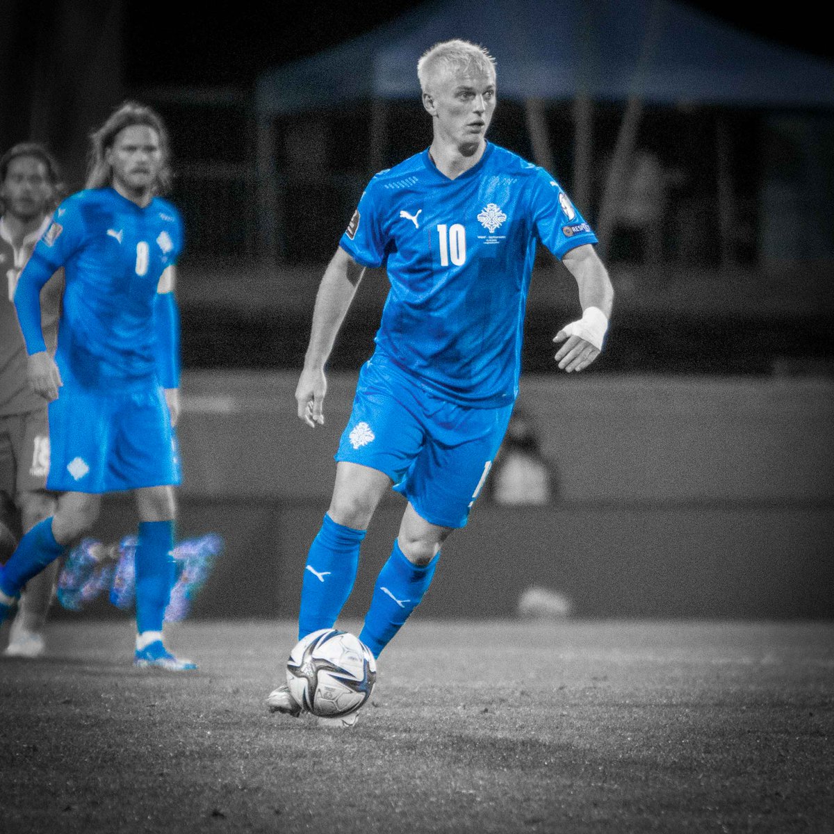 Kidditr's tweet photo. Leikdagur Ísland-Portúgal. Bláa hafið verður mætt á völlinn í kvöld að styðja okkar stráka.
Áfram Ísland
@footballiceland #fyririsland #aframisland #tolfan #icepor https://t.co/z8TNEAaxI1