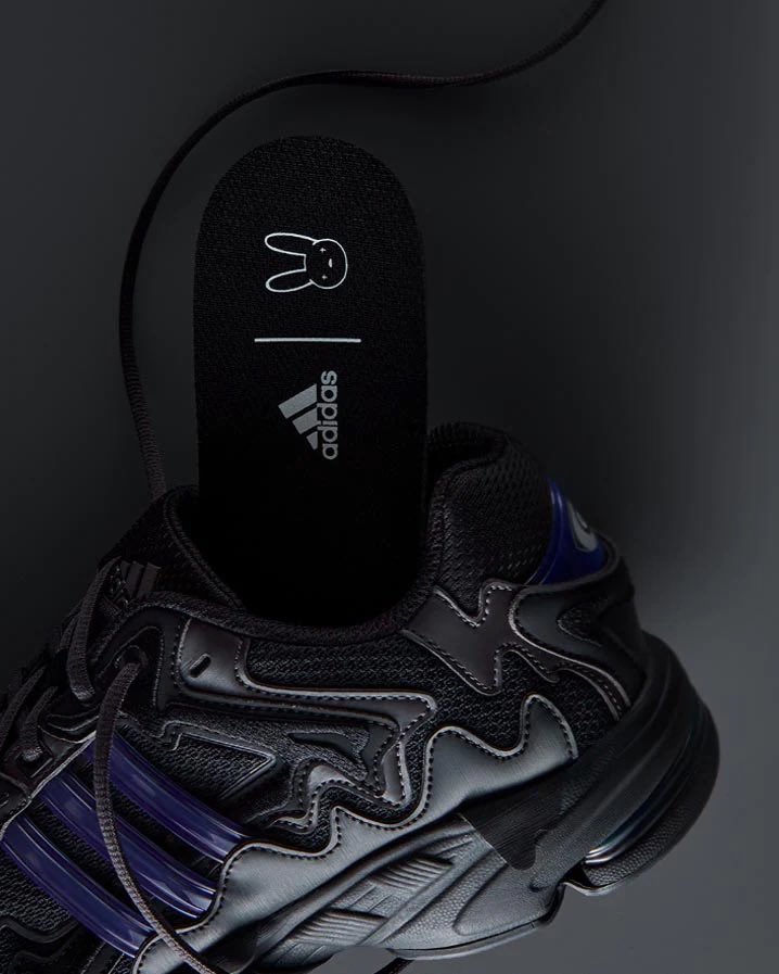 snkr_twitr's tweet photo. AD: Bad Bunny x adidas Response CL ‘Triple Black’ in-app draw open via Confirmed App 

Enter -> https://t.co/jYdT5RqnBF https://t.co/XjXrQNvdrh