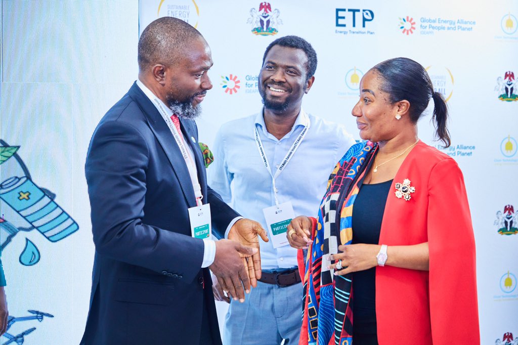 _le_entertainer's tweet photo. Q&A segment where participants raised pertinent questions, leading to insightful discussions and practical solutions concluded the event.
Cc @NigeriaETP
#ETPEMobilitySession https://t.co/V7NVLmFzky
