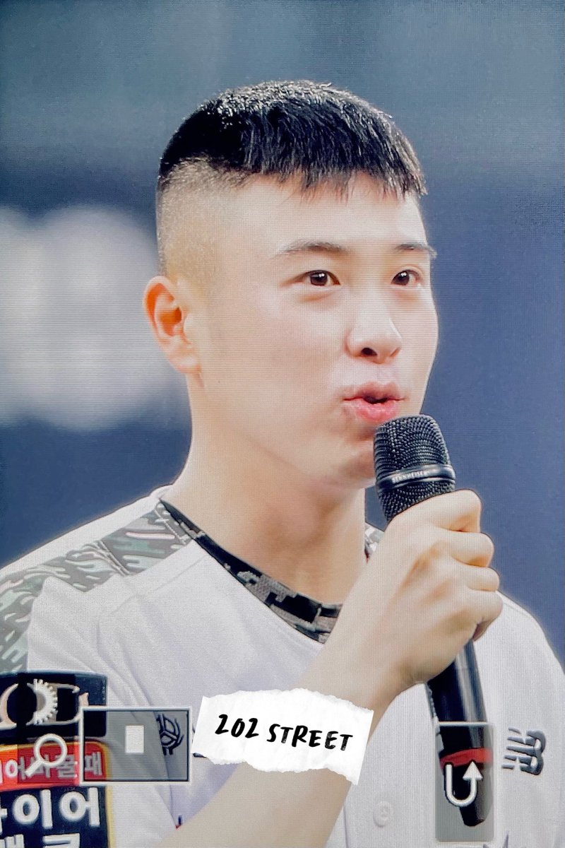 pyojihoonkr's tweet photo. 230620 시구 #피오 #표지훈 https://t.co/ID1qRYp83K
