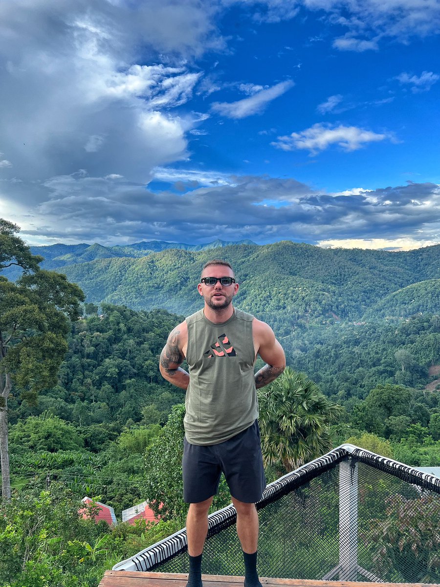 ezcaptrading's tweet photo. Ezcape
The matrix 

Like really tho https://t.co/f2jrzLiLo1