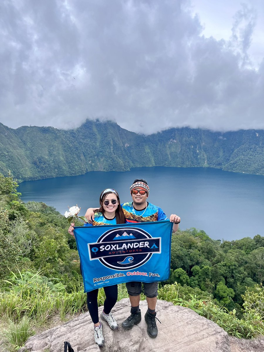flongmango's tweet photo. #holonized with the bati na master. 🤪 https://t.co/zejElmMSty