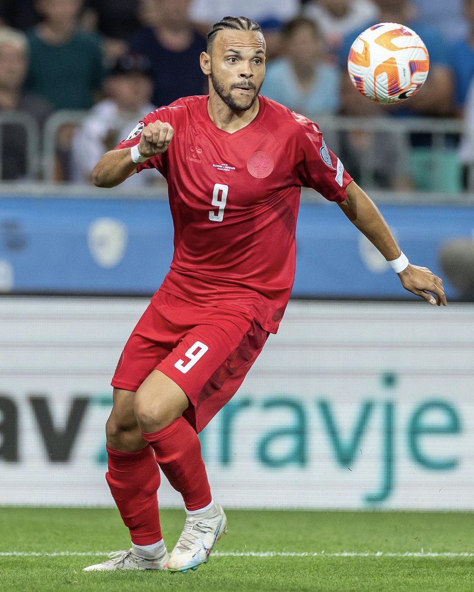 Martin Braithwaite tweet media