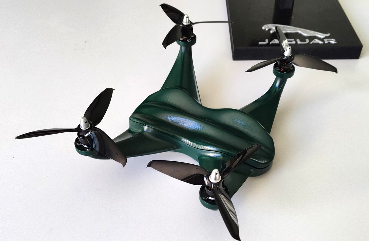 Un dron para una marca de coche, un reto para "alzar el vuelo"🚘🛫⚙️
Estudiantes del Grado en Ingeniería del Diseño Industrial y Desarrollo de Productos de <a href="/uchceu/">Universidad CEU UCH</a> crean drones adaptados al estilo de 9 firmas de automóviles, como nueva opción de producción
medios.uchceu.es/actualidad-ceu…