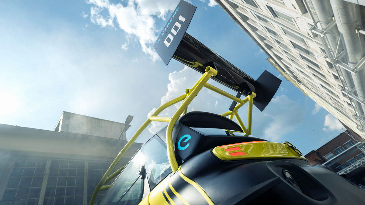 Opel's tweet image. Introducing the all-electric #OpelRocks e-XTREME feat. 3D-printed mudguards ✔️ carbon rear wing ✔️ Vizor with LED front lights ✔️ How do you like it? #CrowdSourcing