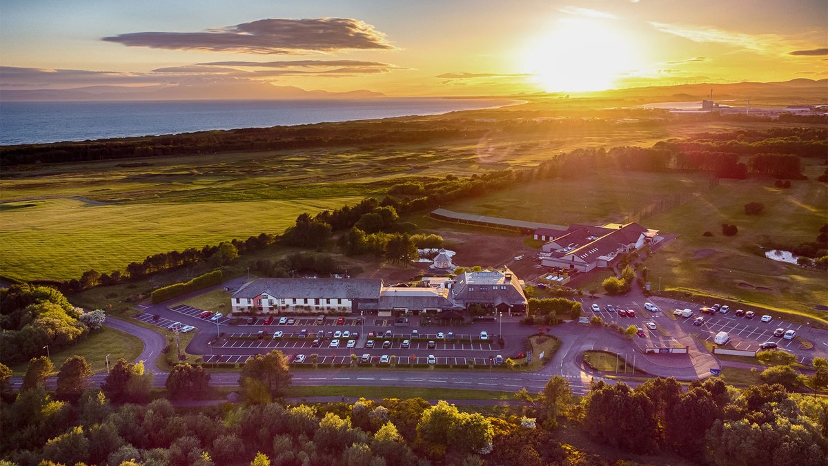 We feature two of Ayrshire's hidden-gems today. Play parkland & links golf over 2 days this summer ⛳@largsgolfclub offering stunning views over towards Arran ⛳@IrvineGC a challenging Open qualifier links course 🛌 Overnight stay at @GailesHotel 📧info@saltiretours.com
