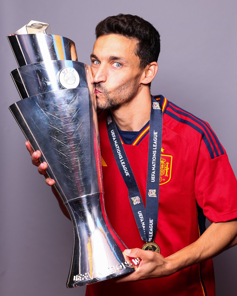 Winner. 

@JNavas || #UEL