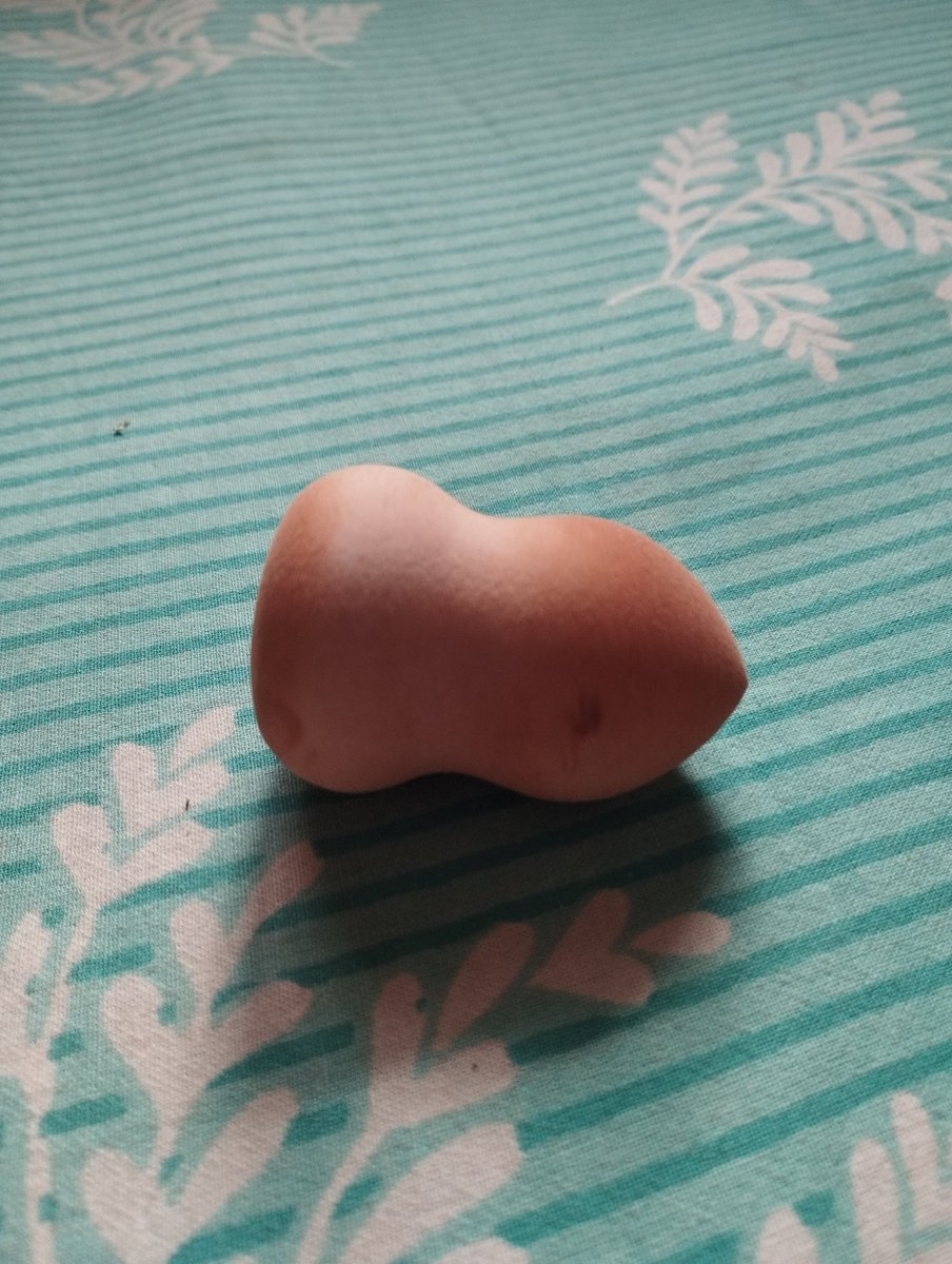 Lyncxn's tweet photo. My blender weirdly looks like a Butt Plug https://t.co/YAf4I18FJx