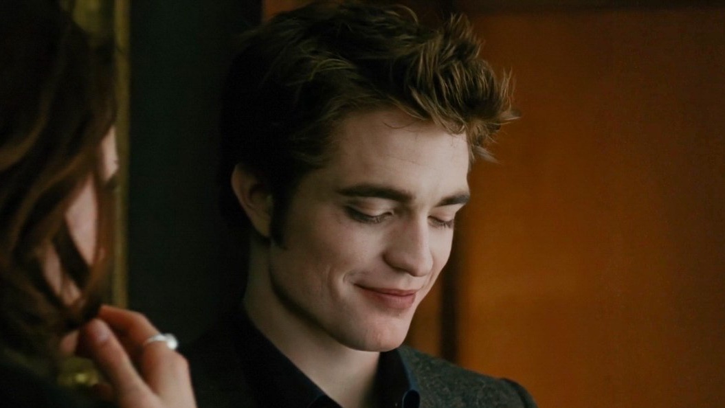 twilightreborn's tweet photo. happy 122nd birthday to edward cullen! https://t.co/AgGwXO5ucJ