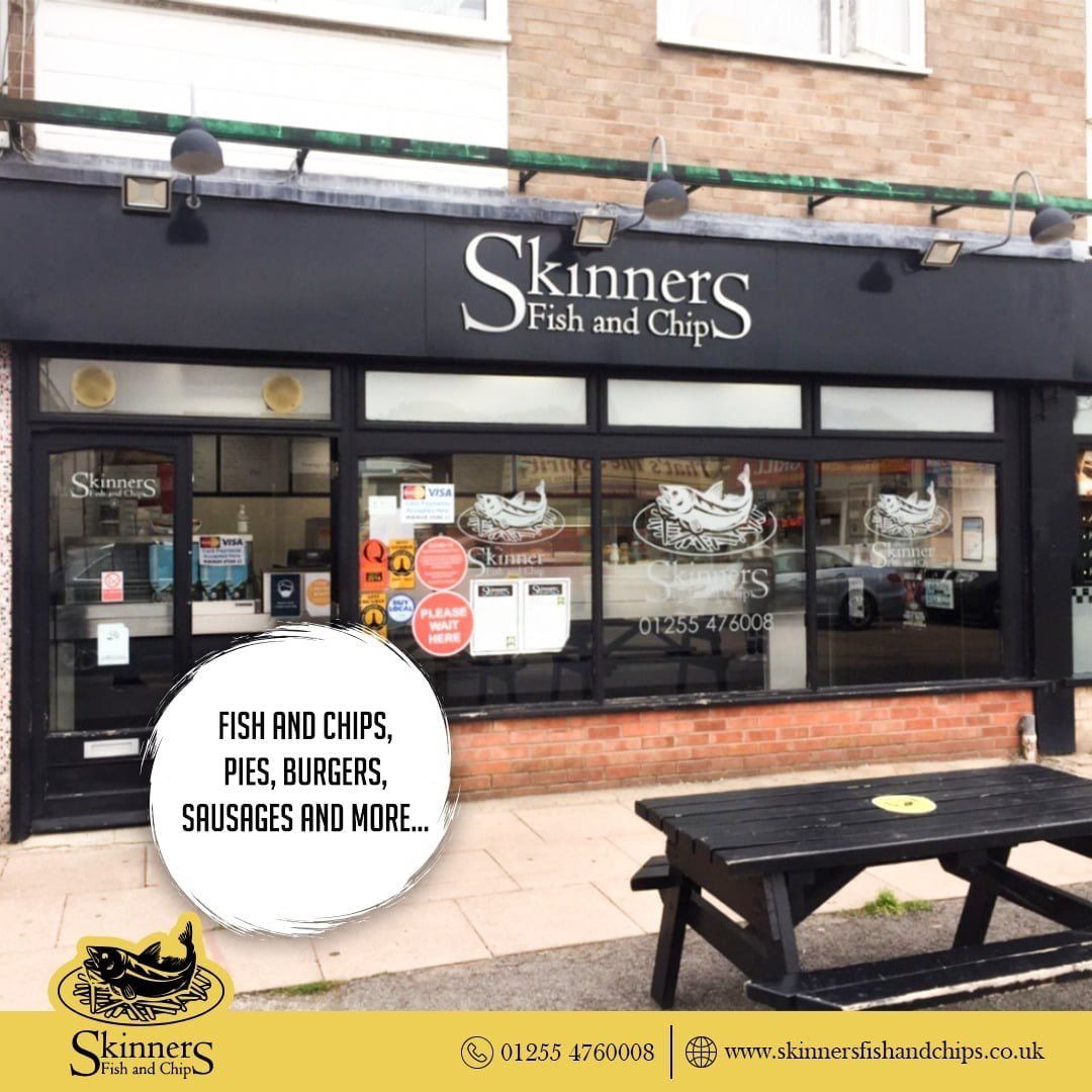 We are here for a great selection of freshly cooked Fish and Chips, Pies, Burgers, Sausages and more🍟

Call us or order online at skinnersfishandchips.co.uk

#fishandchips #fishandchipsclacton #foodie #clacton #food #chips #bestfishandchips #callandcollect #clactononsea