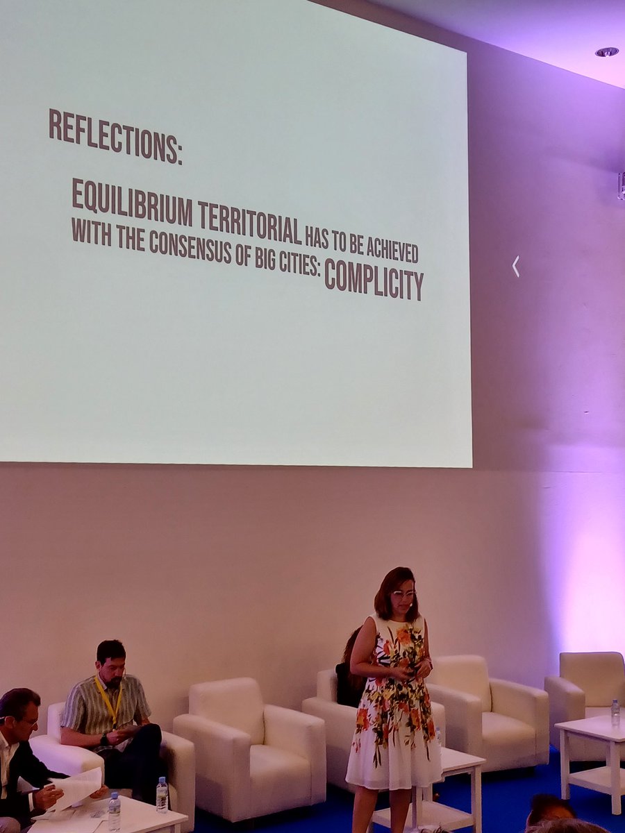 RetoDTEx's tweet photo. La directora general de Urbanismo de la @Junta_Ex , Eulalia Moreno, interviene en el debate sobre la nueva Bauhaus Europea en el evento participativo de la Red de Aldeas para el Futuro. https://t.co/AmeGzEEuDF
