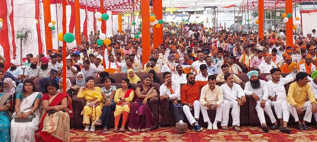 ashwinityagibjp's tweet photo. देश के यशस्वी प्रधानमंत्री श्री @narendramodi जी के नेतृत्व में सेवा,सुशासन और ग़रीब कल्याण हेतु समर्पित एवं संकल्पित सरकार के सफलतापूर्वक 9 वर्ष पूर्ण होने पर महा जनसंपर्क अभियान के अंतर्गत आज रामपुर में आयोजित जनसभा को पार्टी की राष्ट्रीय उपाध्यक्ष सांसद @rekhavermabjp रेखा वर्मा जी उत्तर प्रदेश सरकार में राज्य मंत्री स्वतंत्र प्रभार श्री @JPSRathoreBJP  जी के साथ संबोधित किया। 
साथ में सांसद श्री Ghanshyam singh Lodhi जी जिला अध्यक्ष अभय गुप्ता जी श्री सूर्य प्रकाश पाल जी राजीव सिसोदिया जी विधायक श्री आकाश सक्सेना जी विधायक श्रीमती राजबाला जी उपस्थित रहे
#9YearsOfSeva