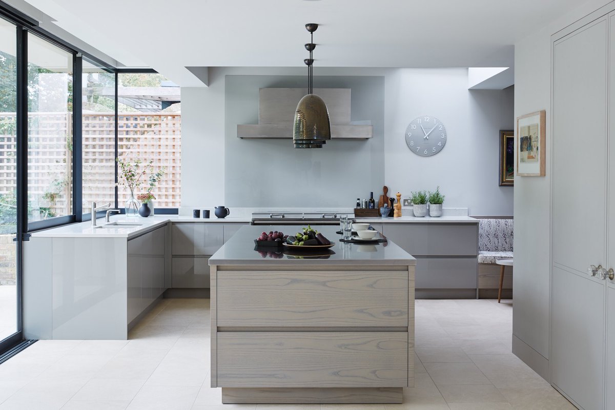 MowlemKitchens's tweet photo. Thanks so much to @HouseDirectory for being inspired by some ideas and then featuring our Tranquility home office in this fantastic blog on multifunctional kitchens!

https://t.co/OSwNWbHXZf https://t.co/OLBRu163sy
