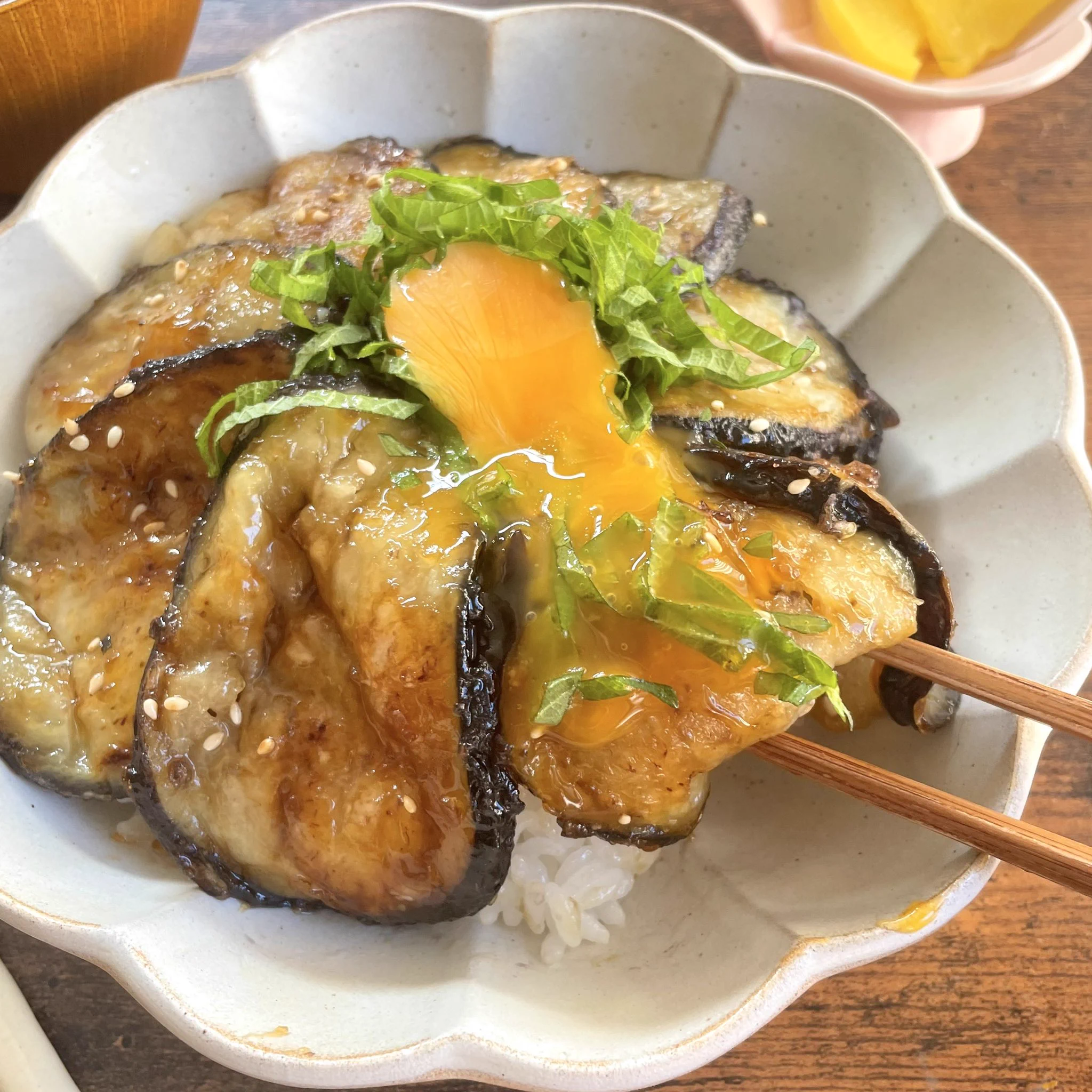なす好きな人は試してみて！安くて美味しい「照りとろナス丼」