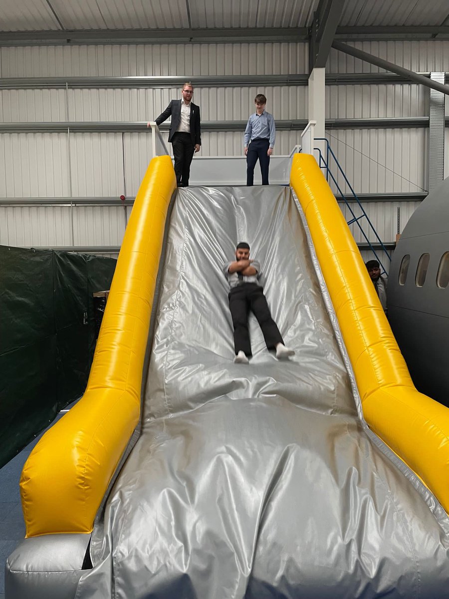 LoxtonSca's tweet photo. Travel and Tourism focus days are in full swing. Year 12’s at @flymeflightsim cabin crew day and Year 10’s discovering market research at @DraytonManor  @ShirelandCA  @ShirelandSixth https://t.co/8DqC6x7DaZ