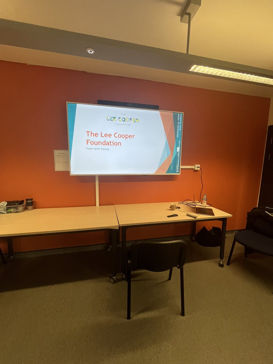 theleecooper_f's tweet photo. Today we are at Stockbridge Village Primary School delivering training to KMBC Foster Carers to support them in supporting young people with their mental health and well-being 🧠

Reminder that our #parentschat group is also on this morning at the hub from 10 - 12 👶🏼 https://t.co/cLWwkV6vCJ