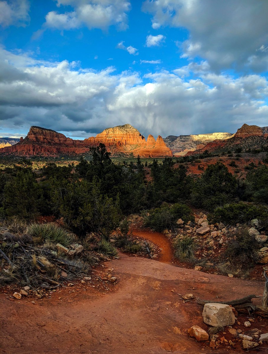 Sedona, Arizona. Photo by Patrick Boyer.

#photooftheday #picoftheday #photos #photo #pics #hiking #hikingadventures #landscapes #landscape #fun #rvlife #rvliving #vanlife #travel #travelingtx #travelphotography #nature #naturelovers #naturephotography