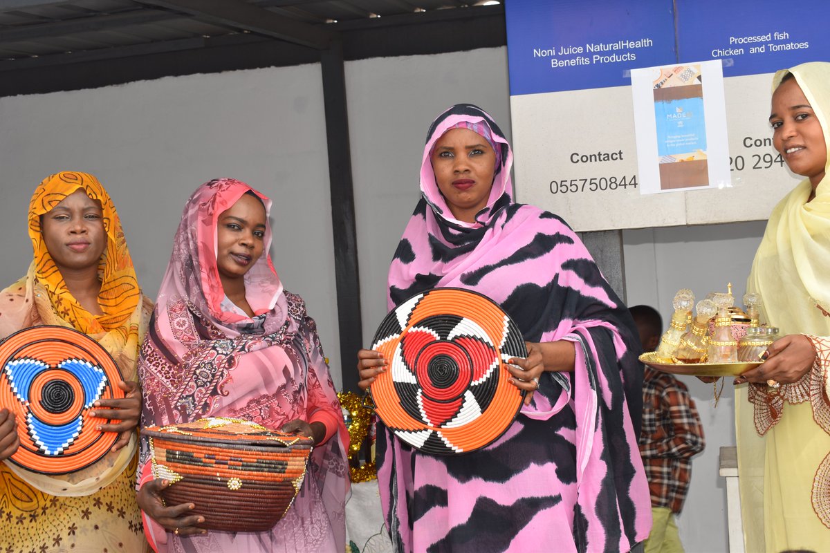 UNinGhana's tweet photo. 🌍✨#HappeningNow: @unhcrghana  and @GHANA_GRB  commemorates #WorldRefugeeDay at Blue Oasis Refugee Community Centre. Together, we celebrate their resilience, advocating for a world where refugees are always included. Let's stand in solidarity &amp; build a more inclusive future.🤝💙 https://t.co/CiAs4PWbYa