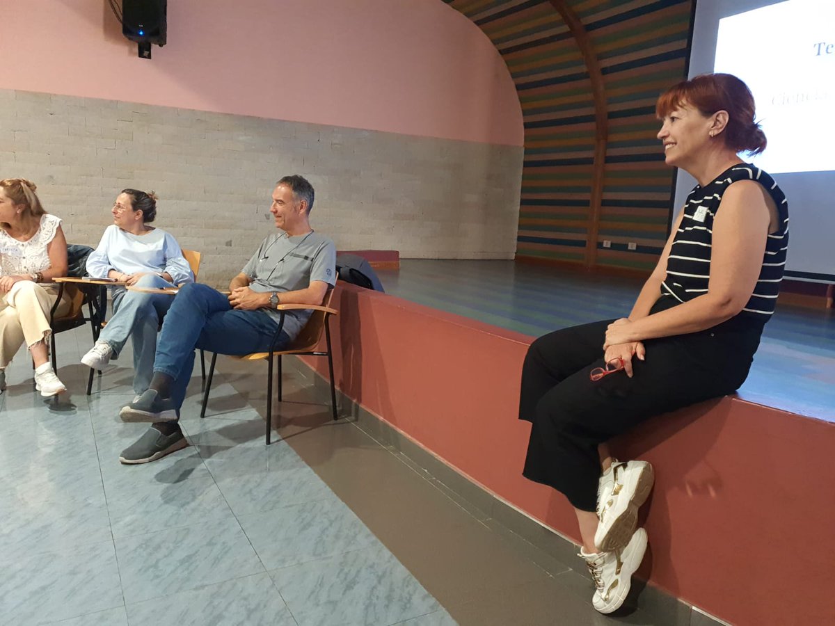 ParticipaLa's tweet photo. 📷Compartimos las imágenes de la última formación del #ProyectoComunidad: LA CIUDADANÍA EN LOS PROCESOS COMUNITARIOS, impartida en los #CentrosCiudadanos de Gracia y Las Madres de Padre Anchieta
Queremos agradecer a las personas que hacen que el #ProyectoComunidad sea un éxito🙌 https://t.co/tt7QJcYFYZ