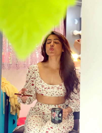 hyd7am's tweet photo. Who is the Most precious Cutie Pie of the World🥰📷

#SamanthaRuthPrabhu or #RashmikaMandanna ? 

#Samantha 🔁                 #Rashmika ❤️ https://t.co/t0wBCjzOWa