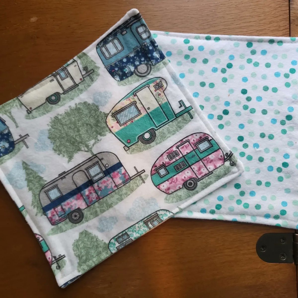 AlyCatCreations's tweet photo. https://t.co/Pr4UB2xkAr
Both sets of full-sized camper #unpapertowels are sold, but the #dishcloth size is still available! #etsygifts #etsyfinds #campinglife #campers #rvlife #campingvibes #mobilekitchen #campingvacation #campingkitchen #ecofriendly #reuseable #sustainability https://t.co/ElxplgSbMK