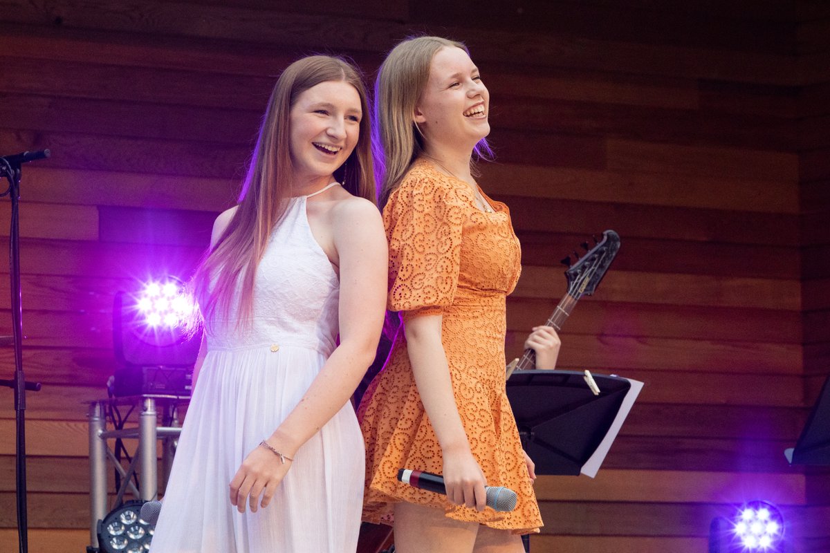 Thanks to the generosity of the Bradfield community we have been able to raise nearly £8000 so far for <a href="/theambertrust/">The Amber Trust</a> You can watch the whole show now and find a gallery of photos on our website bradfieldcollege.org.uk/blog/2023/06/1… (2/2)