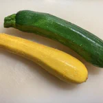 外は香ばしくて、中はとろっと食感になって美味しい？!「ズッキーニ」のとある食べ方が話題に!