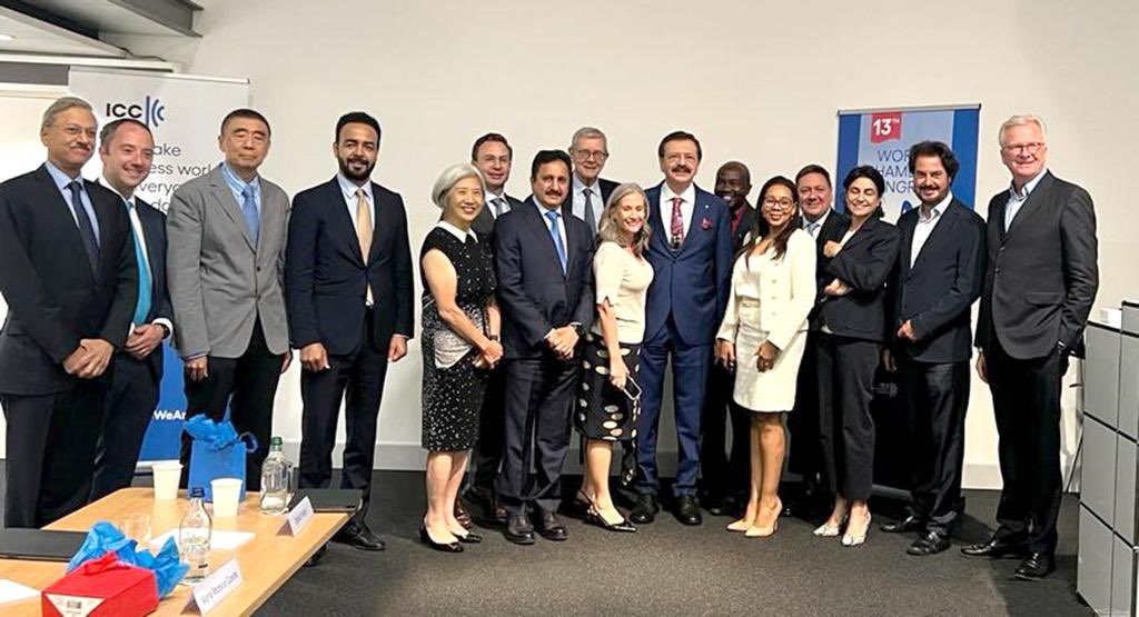 RHisarciklioglu's tweet photo. Cenevre’de düzenlenen Genel Kurul’da 170 ülkede 45 milyondan fazla şirketi temsil eden dünyanın en büyük iş organizasyonu olan Milletlerarası Ticaret Odası’nın (ICC) Yönetim Kurulu’na seçildim.

Birleşmiş Milletler’de küresel iş dünyasını temsil eden, ticaretin kurallarının tasarlandığı ICC’de ülkemizi ve iş dünyamızı temsil etmek gurur verici.

Küresel ölçekte iş yapma biçiminde önemli değişikliklerin olduğu yeni bir döneme girerken küresel istişare mekanizmalarında olmalıyız. 

Ne mutlu ki TOBB olarak tüm bölgesel, küresel kurum ve kuruluşların yönetimine seçiliyor, ülkemizi ve iş dünyamızı temsil etme onurunu yaşıyoruz.

Uluslararası network ağımızı genişletmek ve güçlendirmek için var gücümüzle çalışıyoruz. @iccwbo @TurkeyIcc